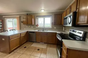 808 Church St, Fowlerville, MI 48836 - Photo 15