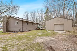 10116 Lakeshore Dr, Chippewa Lake, MI 49320 - Photo 23