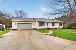 18177 Yuma Ct, Spring Lake, MI 49456 - Photo 3