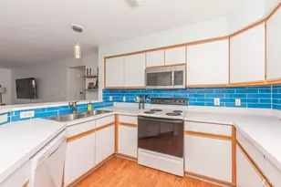 1322 Heatherwood Ln, Ann Arbor, MI 48108 - Photo 5