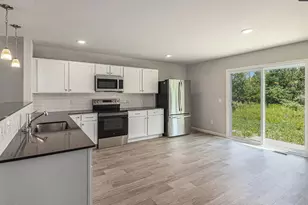 1037 Vertex Cir, Kalamazoo, MI 49009 - Photo 3