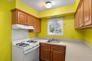3045 Elstead St, Auburn Hills, MI 48326 - Photo 7