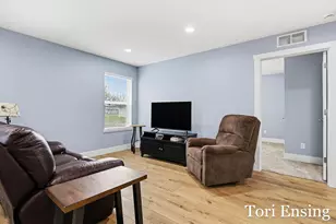 1111 E Pearl St, Greenville, MI 48838 - Photo 3