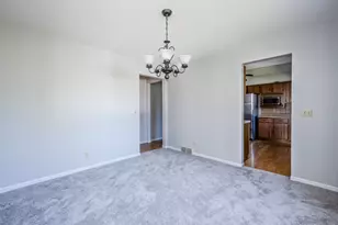 1375 Catherine Cir, Saint Joseph, MI 49085 - Photo 9