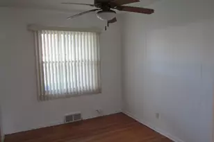 27182 Spring Arbor Dr, Southfield, MI 48076 - Photo 13