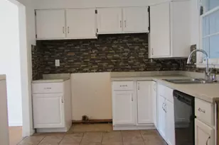 27182 Spring Arbor Dr, Southfield, MI 48076 - Photo 15