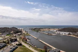 49 Howard Ave, Grand Haven, MI 49417 - Photo 11