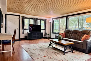 17684 Robbins Rd, Grand Haven, MI 49417 - Photo 3