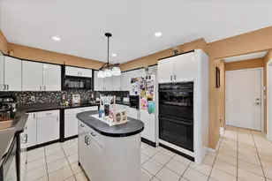 19444 Jack Pine Dr, Macomb, MI 48042 - Photo 21