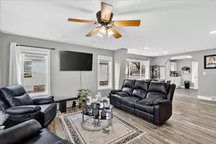 105 Summer St, Battle Creek, MI 49015 - Photo 7