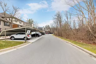 24684 Cashmere Ct, Southfield, MI 48033 - Photo 23