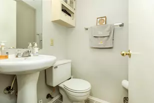 24684 Cashmere Ct, Southfield, MI 48033 - Photo 11