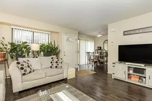 24684 Cashmere Ct, Southfield, MI 48033 - Photo 5