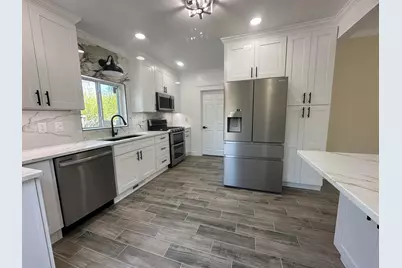 556 Cooper Street, Jackson, MI 49201 - Photo 5