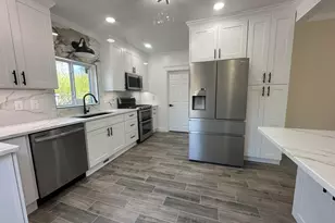 556 Cooper St, Jackson, MI 49201 - Photo 5