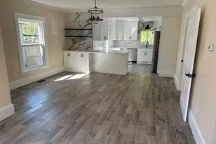 556 Cooper St, Jackson, MI 49201 - Photo 3