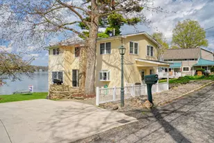 425 Oakwood Ave, Clark Lake, MI 49234 - Photo 3
