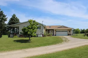 2812 Shoreline Dr, Lupton, MI 48635 - Photo 7