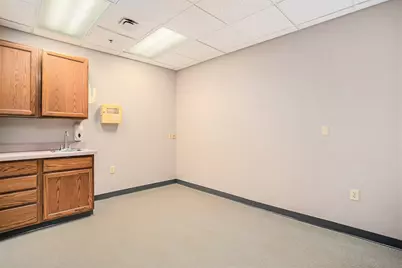 2845 Capital Avenue SW #201, Battle Creek, MI 49015 - Photo 15