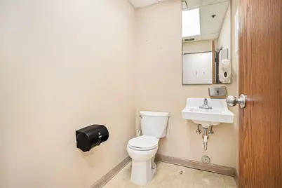 2845 Capital Avenue SW #201, Battle Creek, MI 49015 - Photo 9