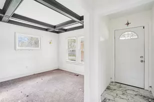 956 Glynn Ct, Detroit, MI 48202 - Photo 5