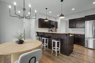 202 E Thorn Hill Ct, Hastings, MI 49058 - Photo 9