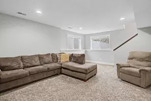202 E Thorn Hill Ct, Hastings, MI 49058 - Photo 29