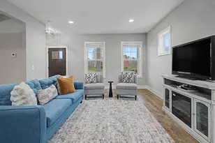 202 E Thorn Hill Ct, Hastings, MI 49058 - Photo 7