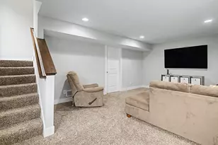 202 E Thorn Hill Ct, Hastings, MI 49058 - Photo 27