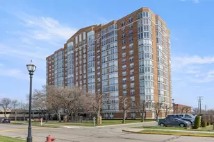 250 E Harbortown Dr, Detroit, MI 48207 - Photo 21