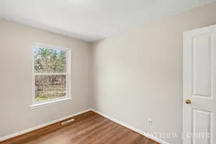 6901 Evanston Ave, Muskegon, MI 49442 - Photo 23