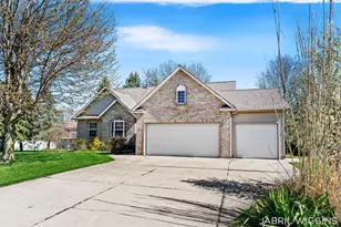 2991 Royal Blue Ct, Holland, MI 49424 - Photo 3