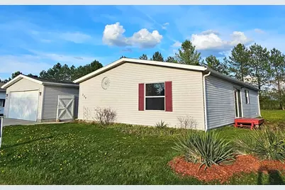 229 Cadgewith E, Lansing, MI 48906 - Photo 3