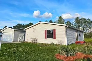 229 Cadgewith E, Lansing, MI 48906 - Photo 3