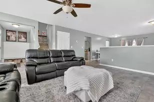 966 View Pointe Dr, Middleville, MI 49333 - Photo 7
