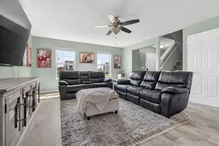 966 View Pointe Dr, Middleville, MI 49333 - Photo 3