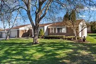 5327 Fairway Ct, West Bloomfield, MI 48323 - Photo 3