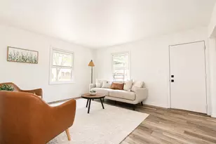 1026 Rose St, Marshall, MI 49068 - Photo 5