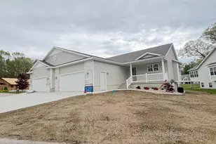 1519 E Addison Way, Muskegon, MI 49445 - Photo 1