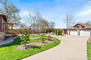 43 E Main Ave, Zeeland, MI 49464 - Photo 45