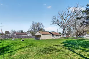22439 Curie Ave, Warren, MI 48091 - Photo 21