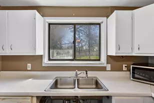 22439 Curie Ave, Warren, MI 48091 - Photo 13