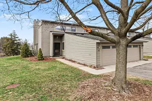 719 Watersedge Dr, Ann Arbor, MI 48105 - Photo 3
