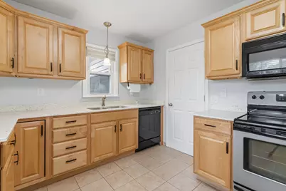 7641 Lake Wood Drive, Portage, MI 49002 - Photo 9