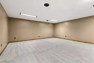 10518 Stadium Dr, Kalamazoo, MI 49009 - Photo 31