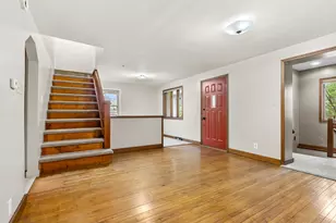 10518 Stadium Dr, Kalamazoo, MI 49009 - Photo 3