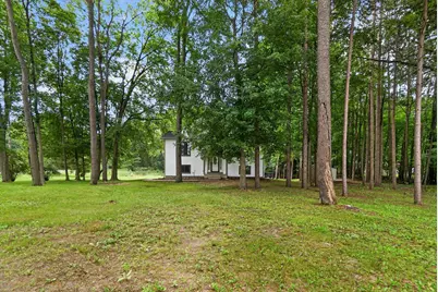 4042 Burns Road, Howell, MI 48855 - Photo 13