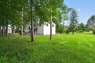 4042 Burns Rd, Howell, MI 48855 - Photo 17
