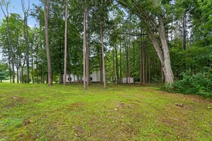 4042 Burns Rd, Howell, MI 48855 - Photo 15