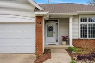 774 Holly Creek Dr, Holland, MI 49423 - Photo 3